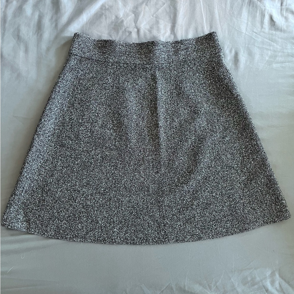 LOFT small gray 19 inch skirt